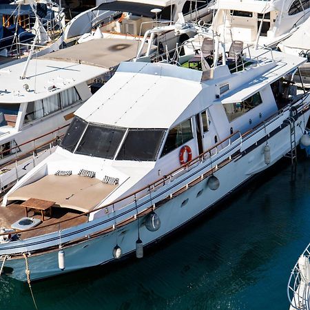 Habitacion Marineria Boat Aloha Барселона Экстерьер фото