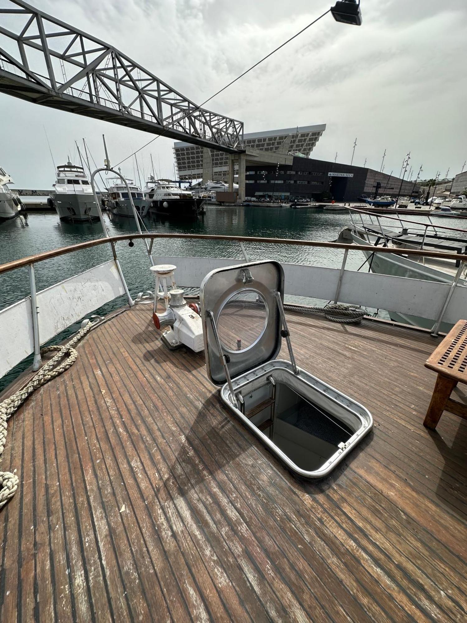 Habitacion Marineria Boat Aloha Барселона Экстерьер фото