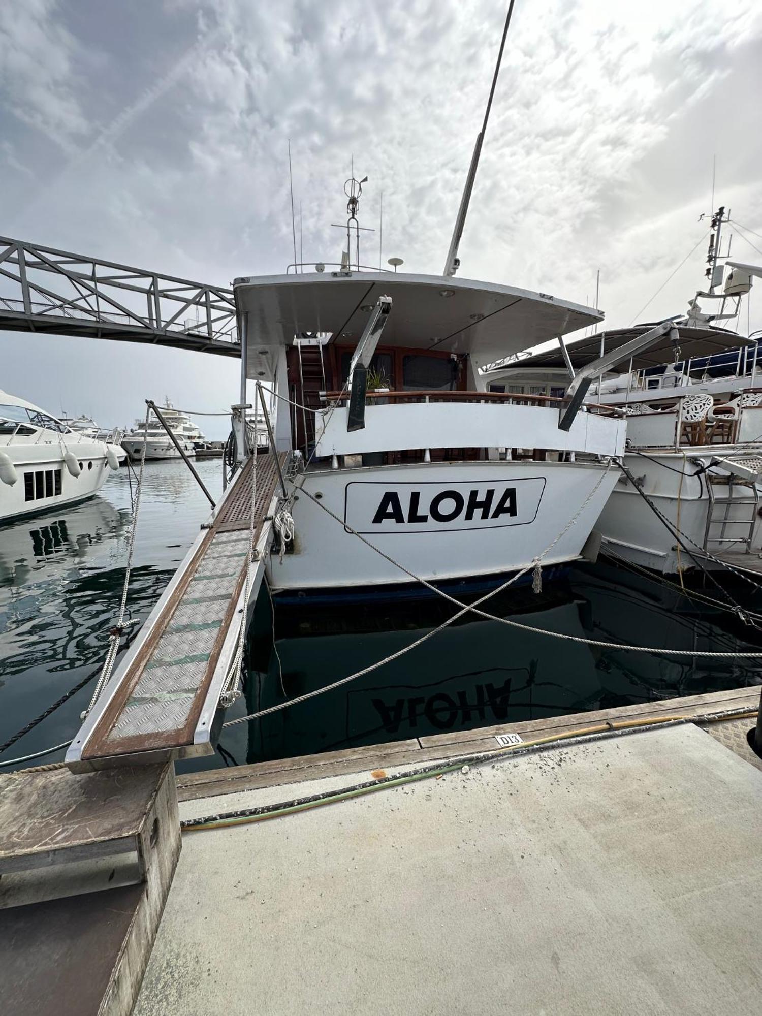 Habitacion Marineria Boat Aloha Барселона Экстерьер фото
